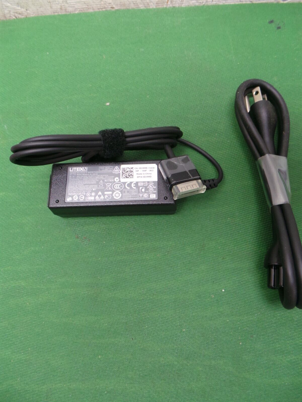 Lite-On PA-1300-04 19V 1.58A 0D28MD AC Adapter Dell Tablet Charger New