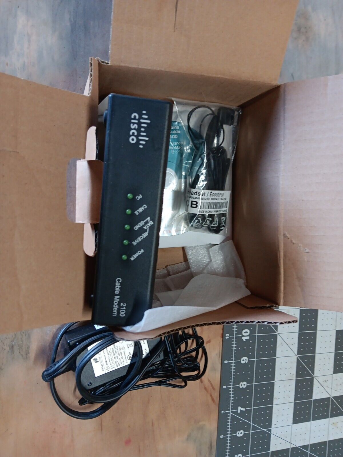 Cisco 2100 Cable Modem Coax Ethernet DPC2100 EPC2100
