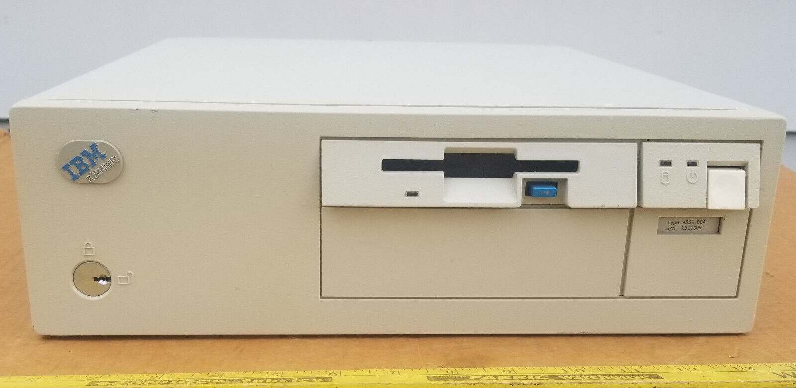 IBM 9556-DBA PS/2 56 486SLC2 Desktop Computer Vintage Powers On