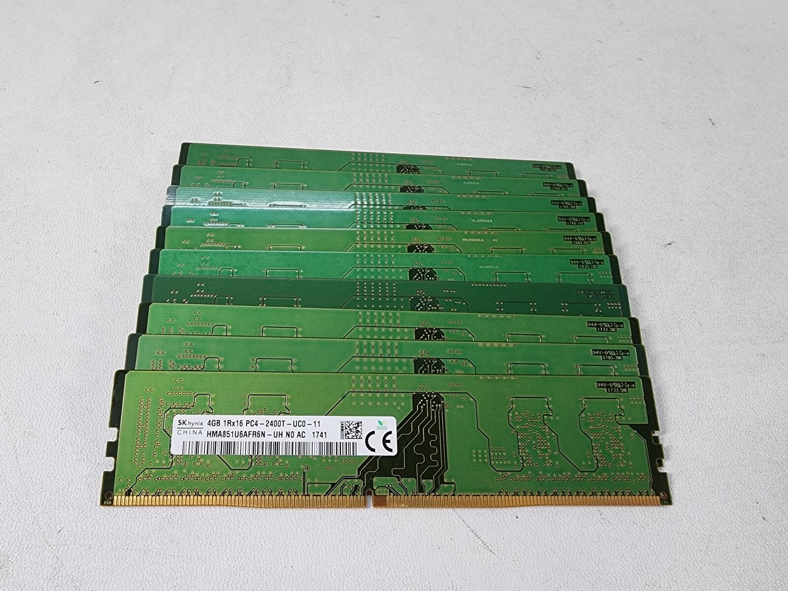 Lot of 10 Hynix 4GB PC4-19200 DDR4-2400MHz non-ECC Unbuffered CL17 288-Pin DI...