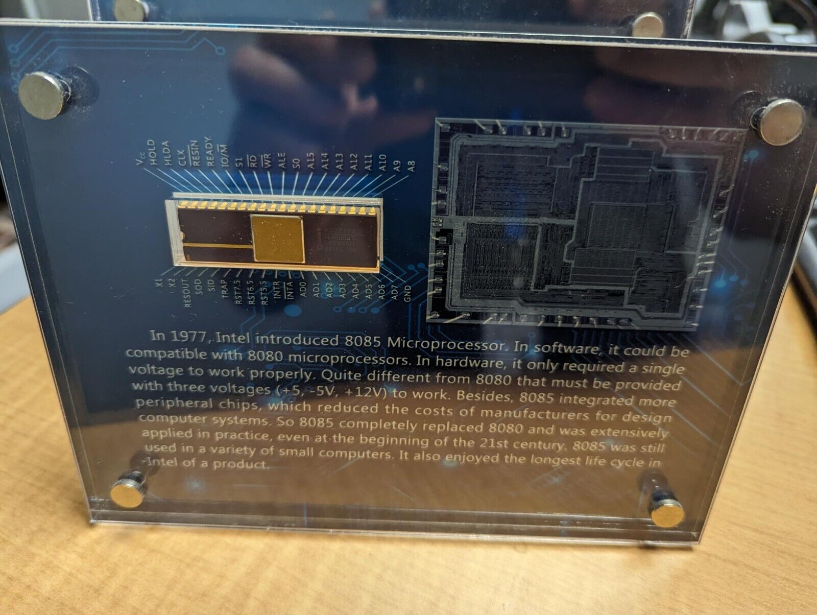 Vintage Intel C8085AH CPU and Display