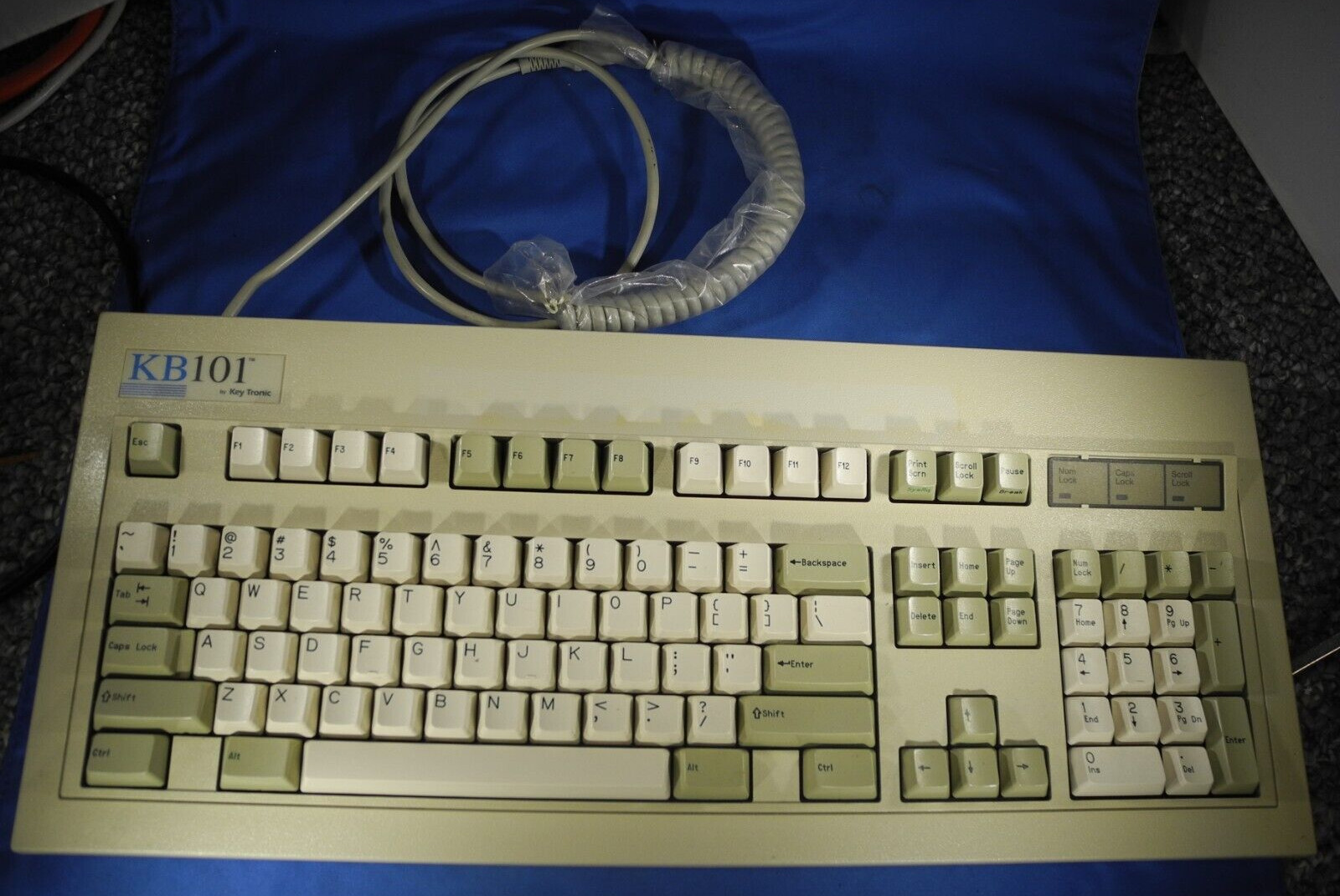 KB101 by Key Tronic Keyboard for pc,xt,at Rare Vintage (VERY NICE)