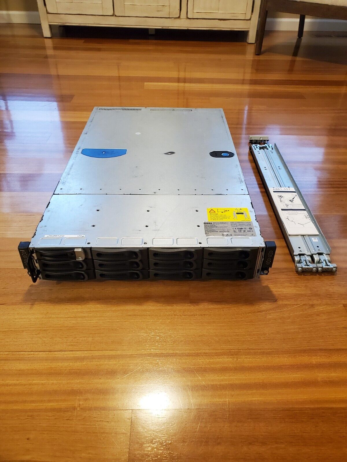 DELL Poweredge C6100 8xIntel Xeon 2.27GHz Server w/4 Blades and Rails