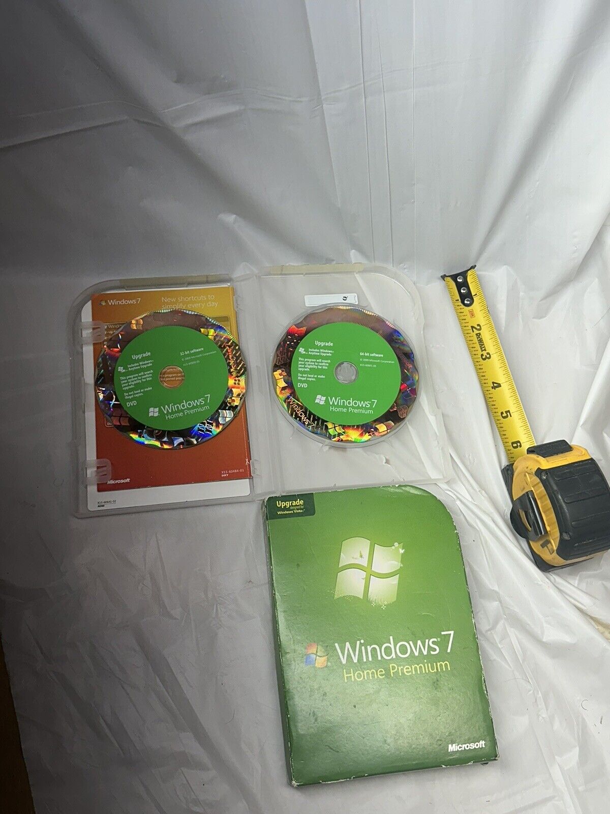 Microsoft Windows 7 Home Premium Full Version 32 / 64 Bit DVD