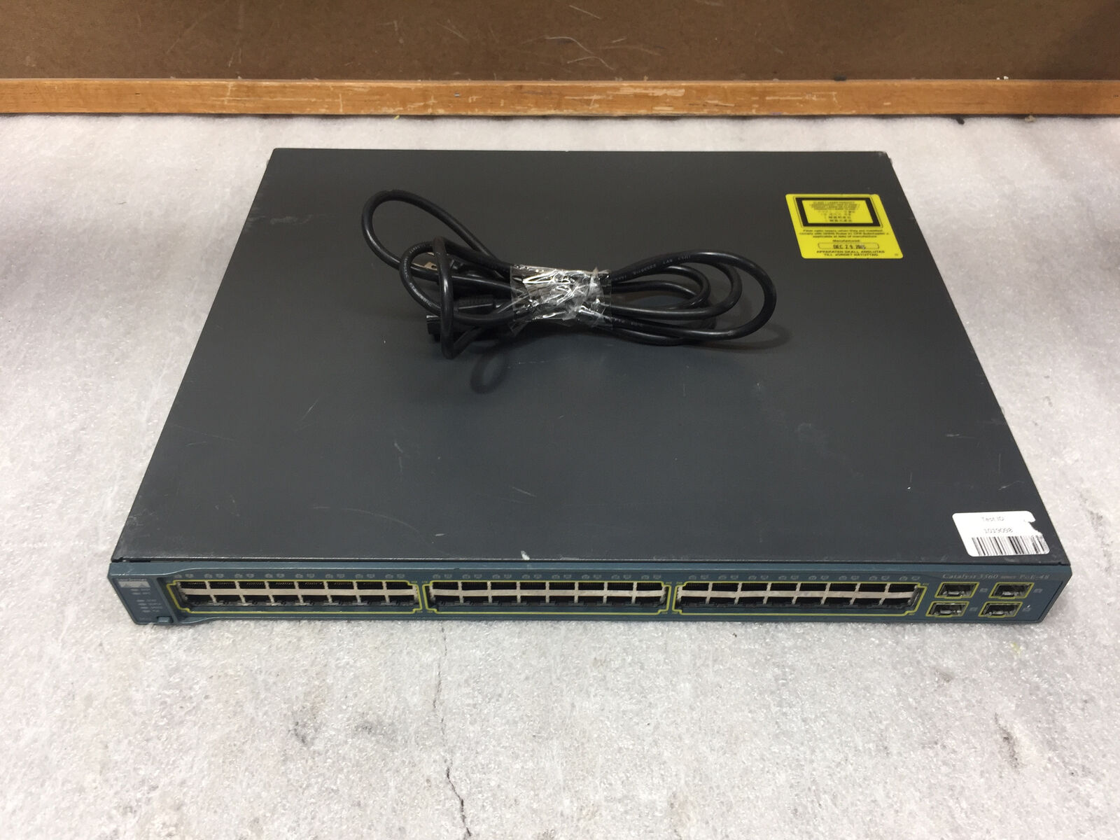 Cisco WS-C3560-48PS-S 48 Ethernet 10/100 ports 4 SFP Gigabit Ethernet ports PoE