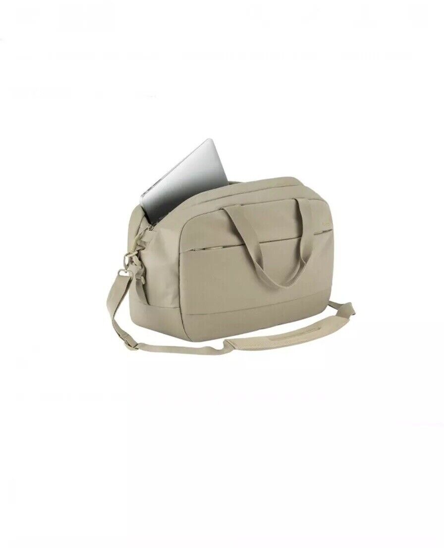 Incase City Duffel Bag Weekend Bag For Apple MacBook Apple iPad Khaki 23” Length