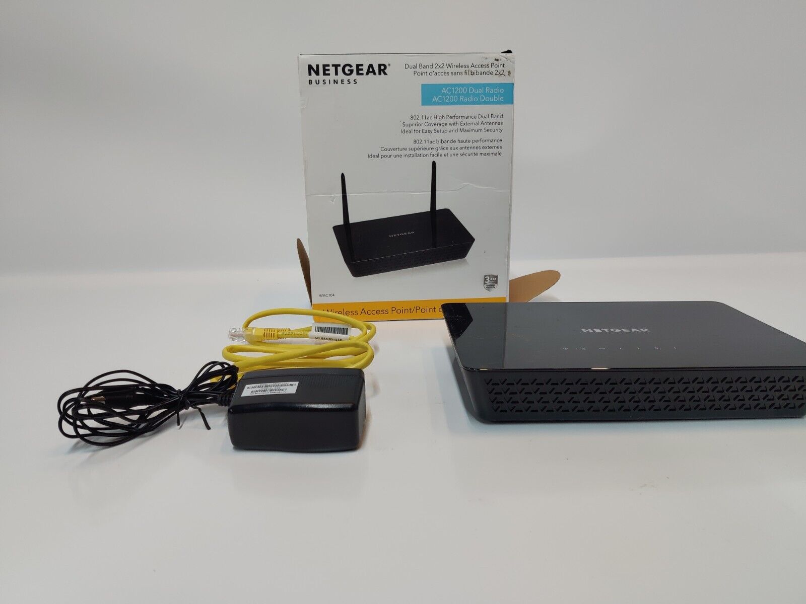 NETGEAR Wireless Desktop Access Point WAC104 Dual-Band AC1200 802.11ac 