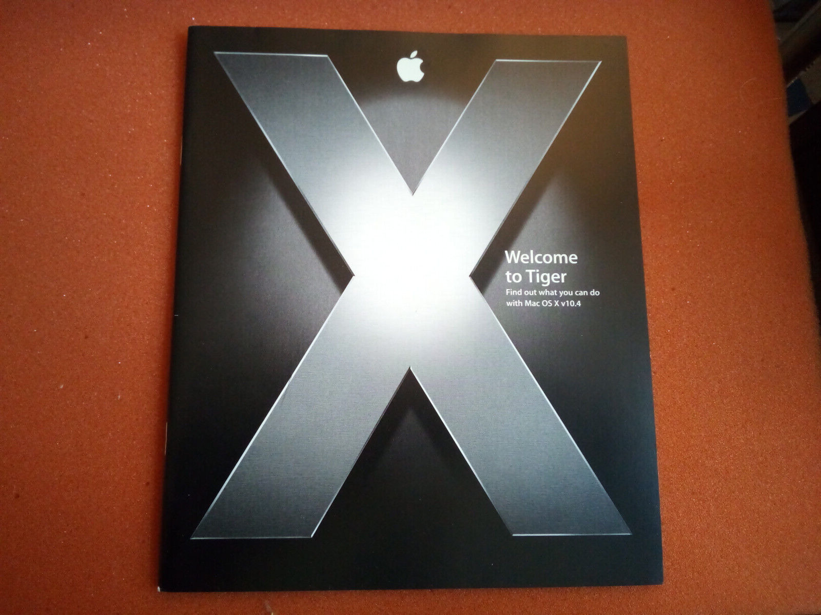 Apple 2005 WELCOME TO Tiger Mac OSX 10.4 Brochure 034-2882-A