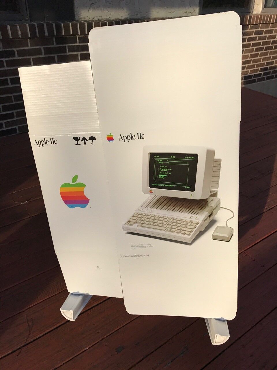 SELLER EXCLUSIVE __ NEVER Unfolded Apple Computer IIc Box _ Almost 40 years old