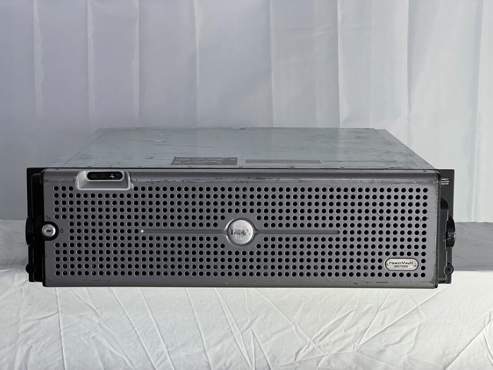 Dell PowerVault MD1000 Storage Array 15x 3.5
