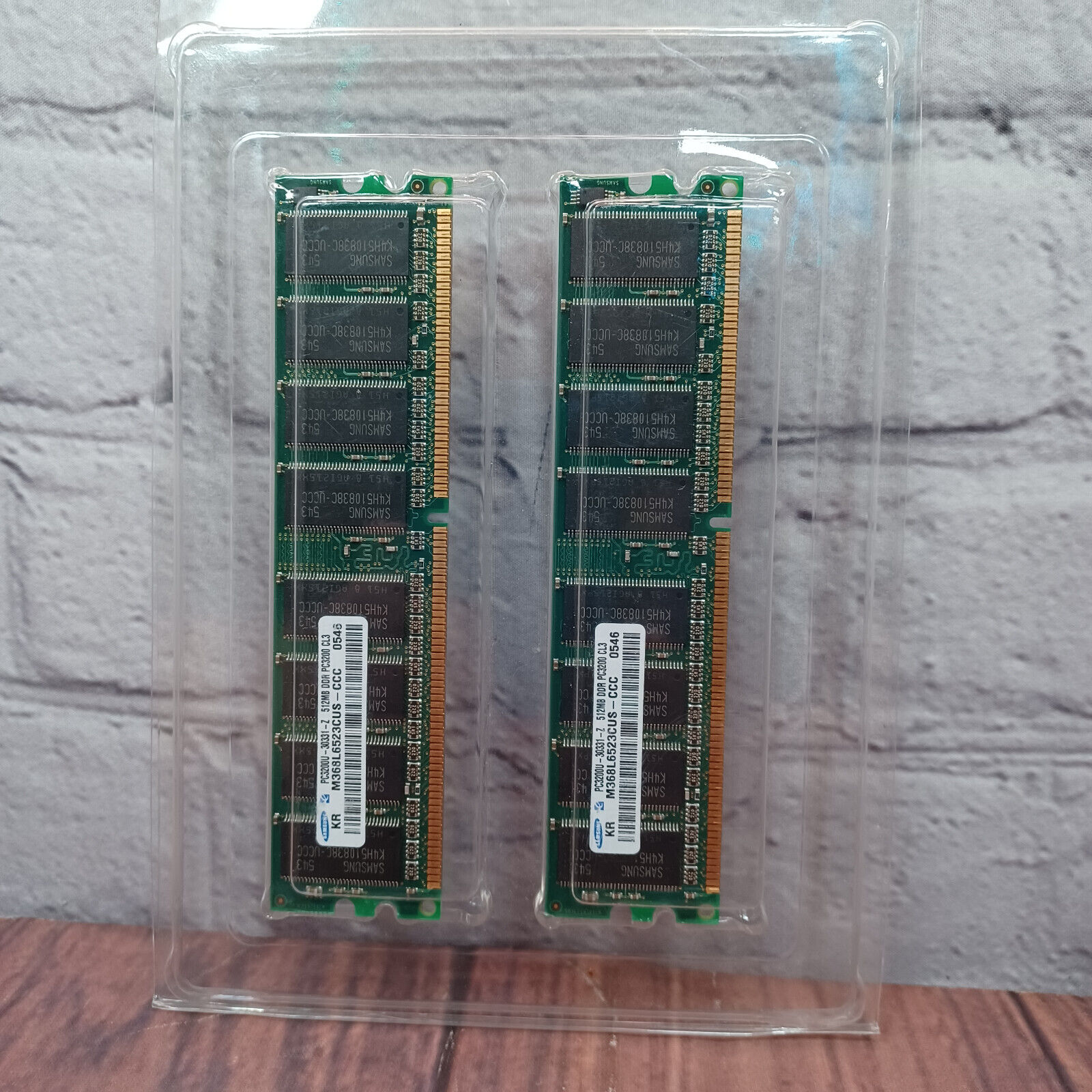 Samsung PC3200U 512MB DDR Ram - 2 Memory Sticks CL3 - Vintage Computing