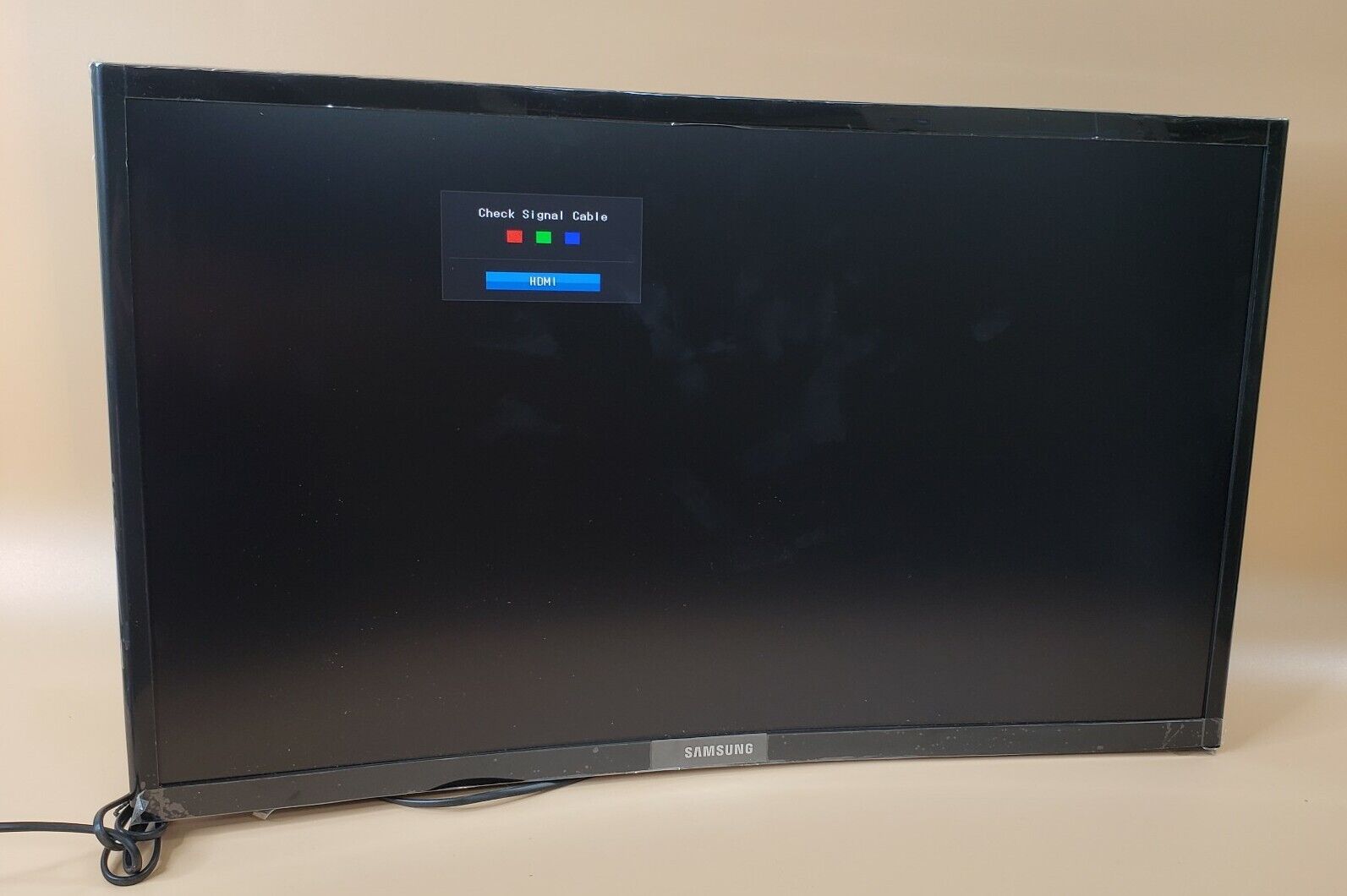 C24F390FHN Samsung CF390 Series 24 inch Curved LED Monitor- LC24F390FHN READ