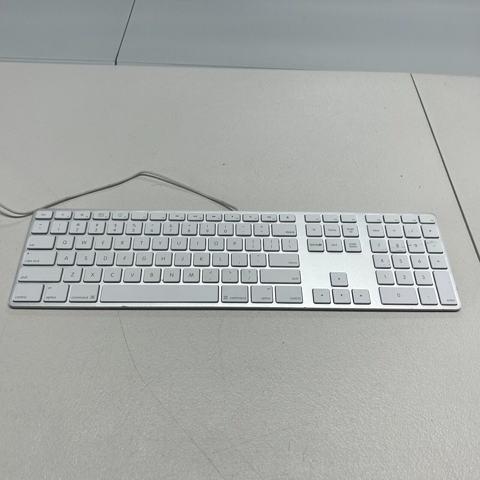 Apple A1243 Extended Wired Numeric Keyboard for iMac - TESTED