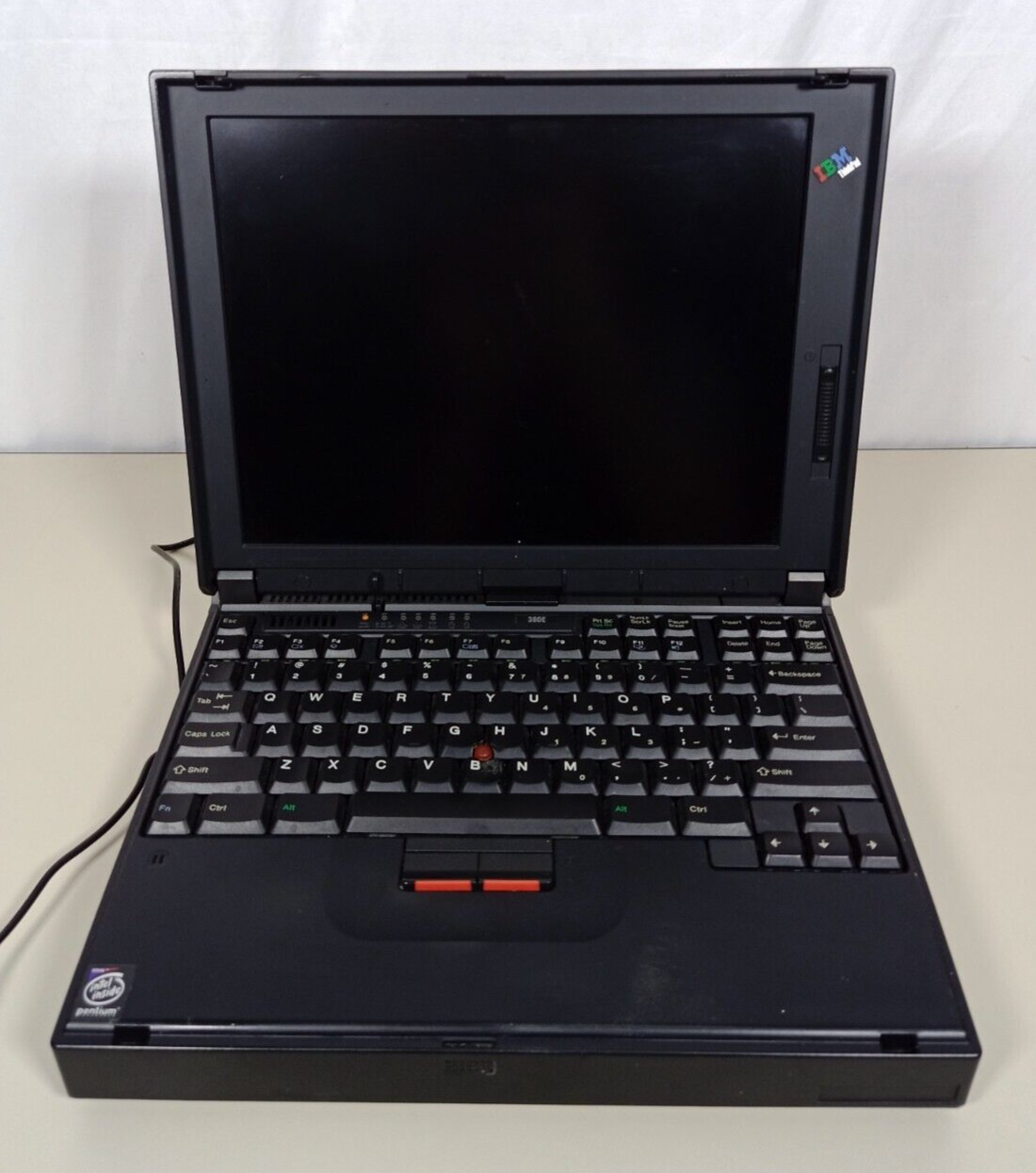 Vintage IBM Thinkpad Laptop Type 2635 380E - For Parts - Does Not Power On