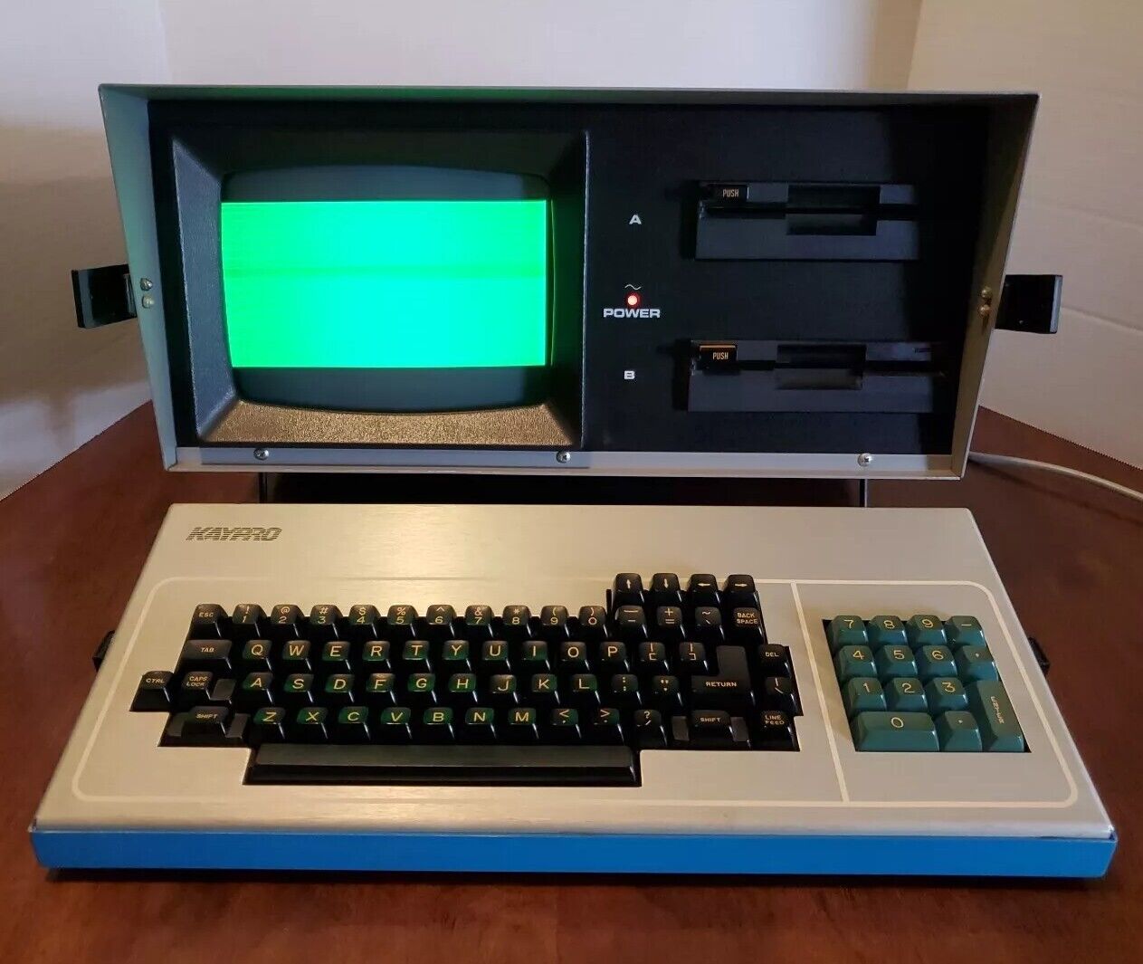 A) Rare Kaypro 2X Luggable Portable PC Computer W/ Keyboard - READ DESCRIPTION