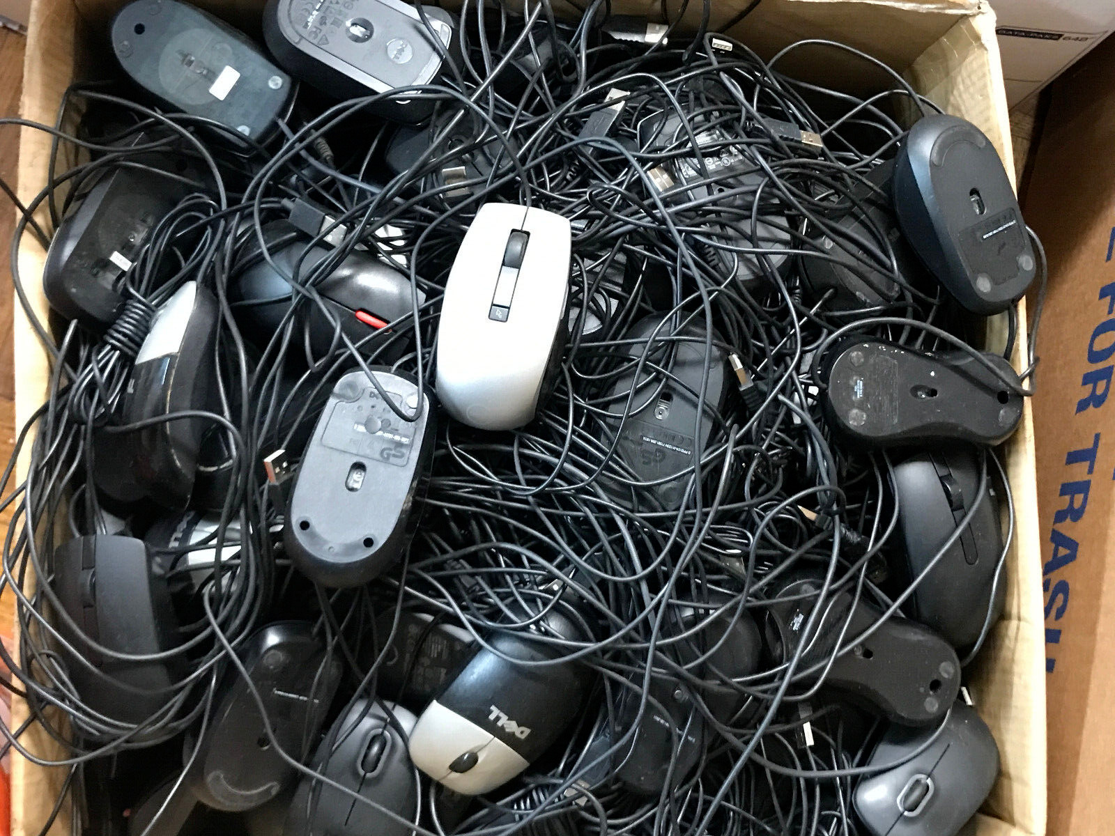 Lot of 50 Mixed Lot of USB Wired Mice HP, Dell, Microsoft, Logitect-Major brands