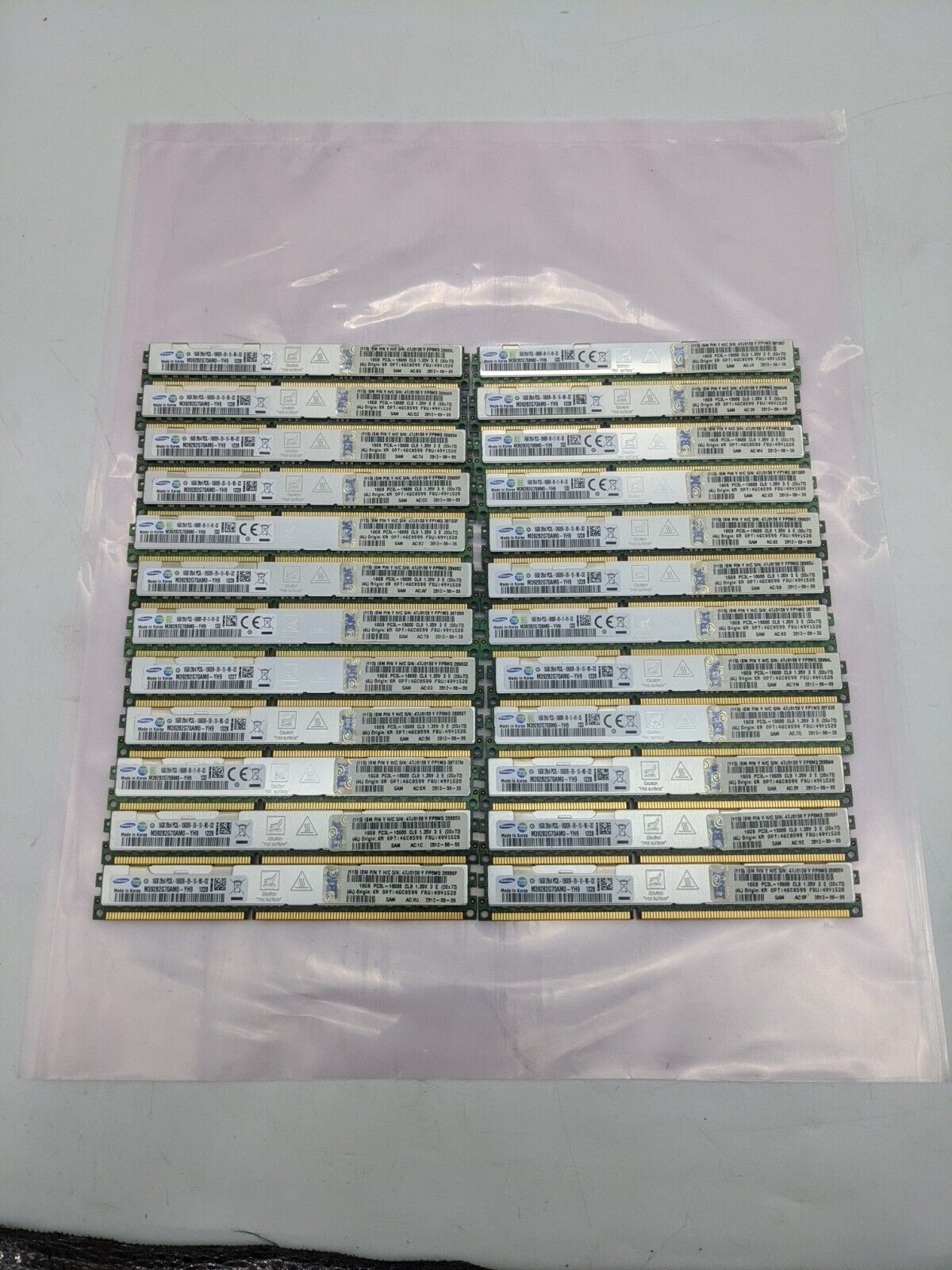 Lot of 24 Samsung 16GB PC3L-10600R DDR3-1333MHz 2Rx4 Reg ECC M392B2G70BM0-YH9