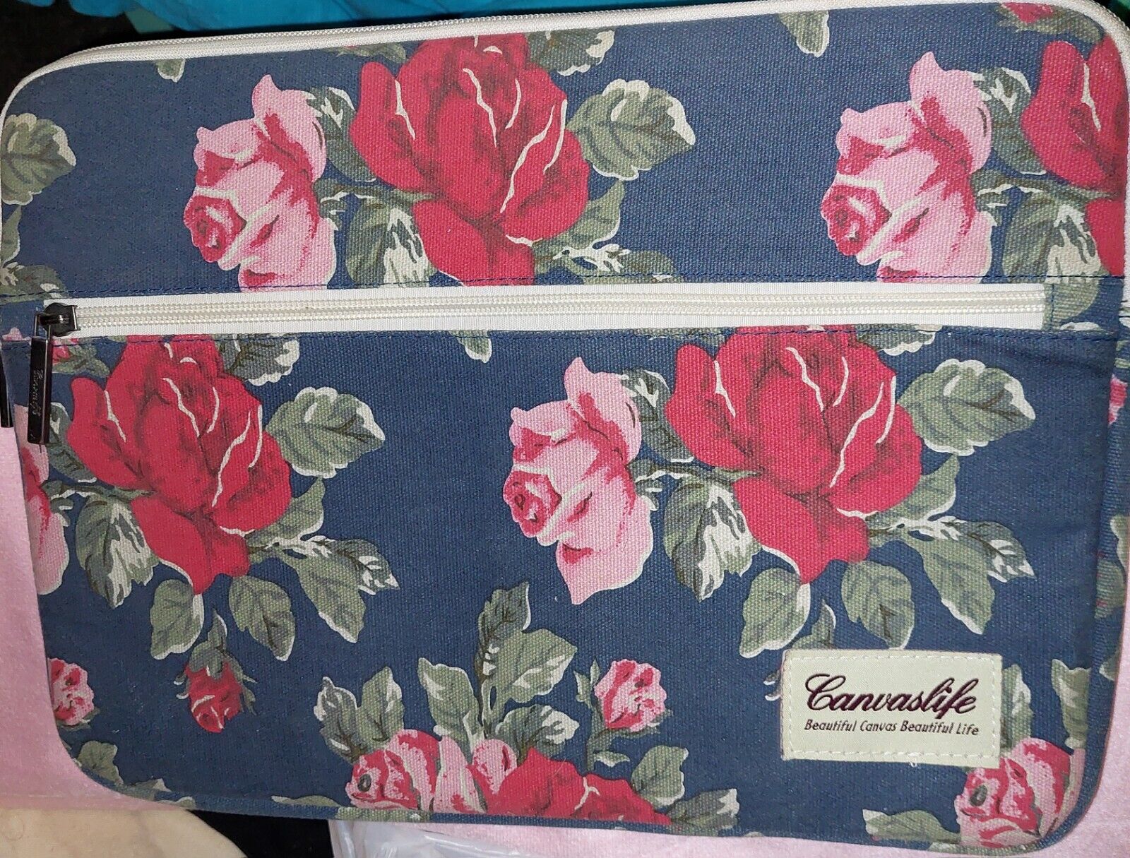 PRE- Owned Canvaslife Rose Pattern Laptop Sleeve 14\