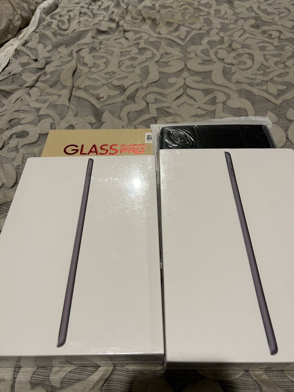 Pair Of apple ipads - 9th generation 64gb Bundle Factory Sealed Brand New