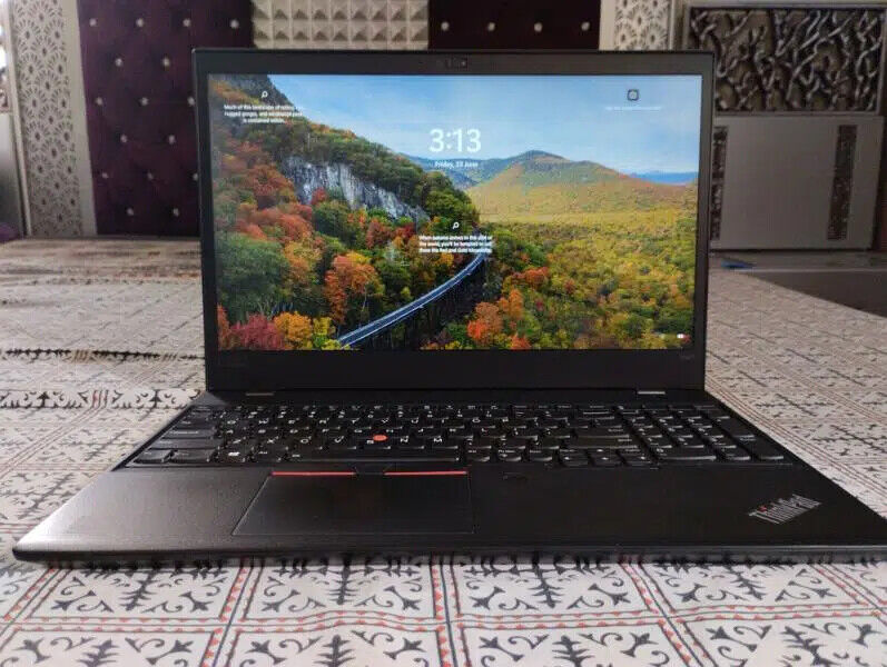Lenovo ThinkPad T570 15.6'' (256GB SSD Intel Core i5-7200U 12GB RAM) 7th Gen