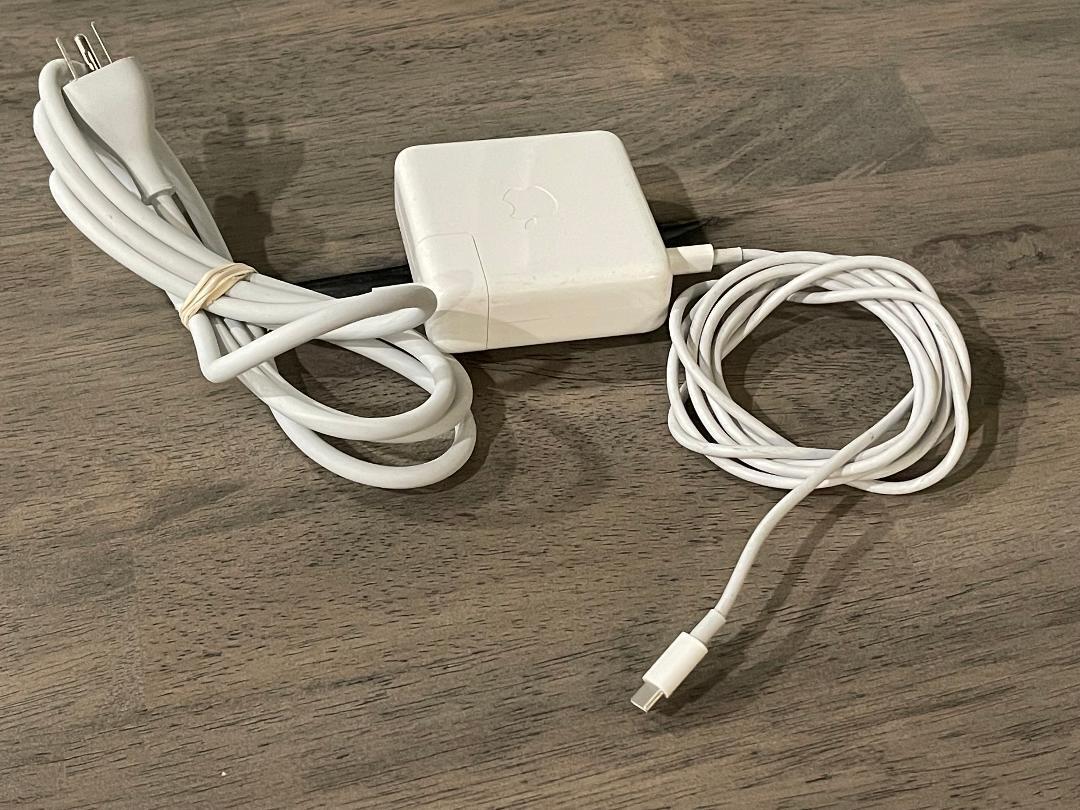 Original Apple 87W USB-C Power Adapter Charger -MacBook Pro 15\