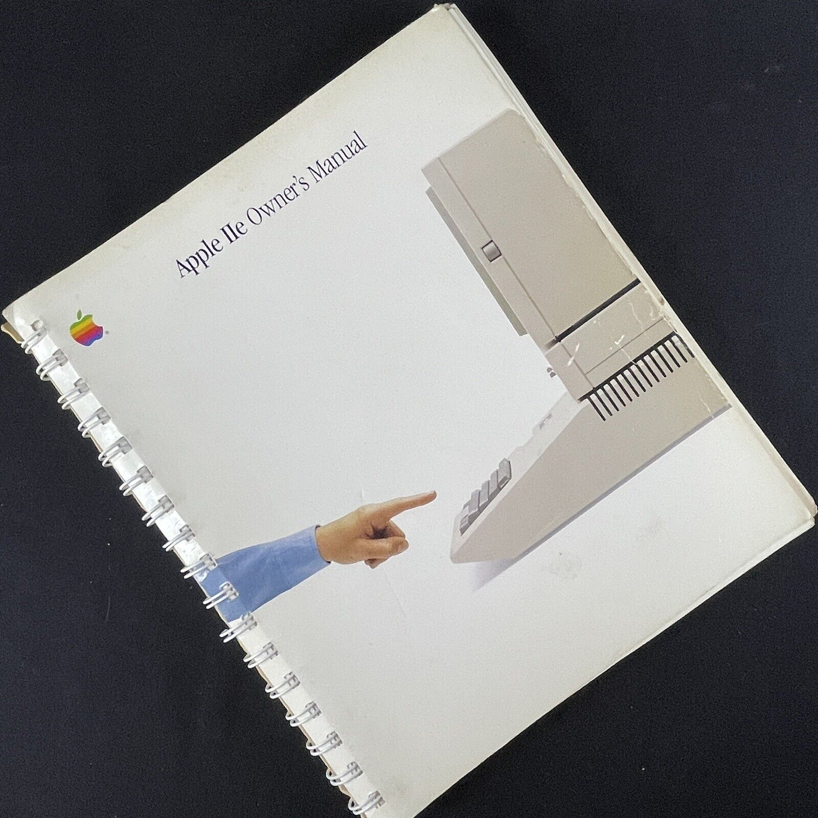 Apple IIe Owner's Manual 1985