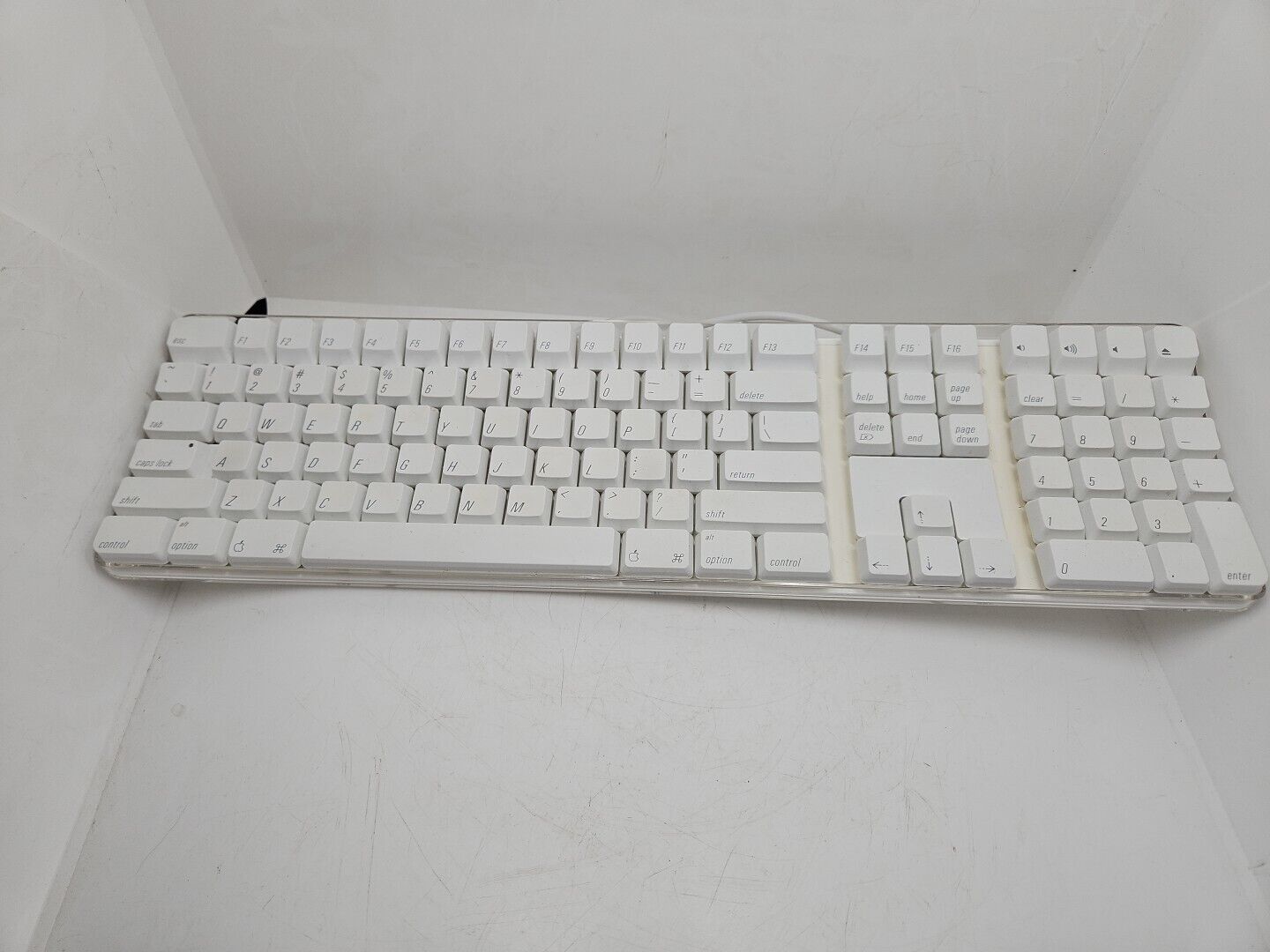 Genuine Apple Wired White Keyboard A1048 EMC1944 USA Layout Tested BOX MANUALS