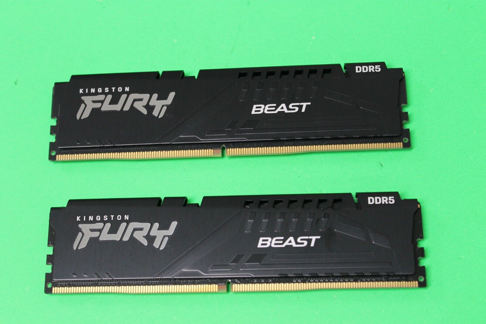 NEW Kingston Fury Beast 16GB (8GB X 2) 5600MHz CL40 DDR5 Ram KF556C40BB-8