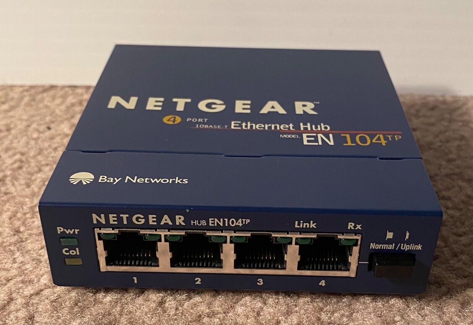 Netgear 4 Port 10 BASE-T Ethernet Hub Model EN 104TP - Works Great