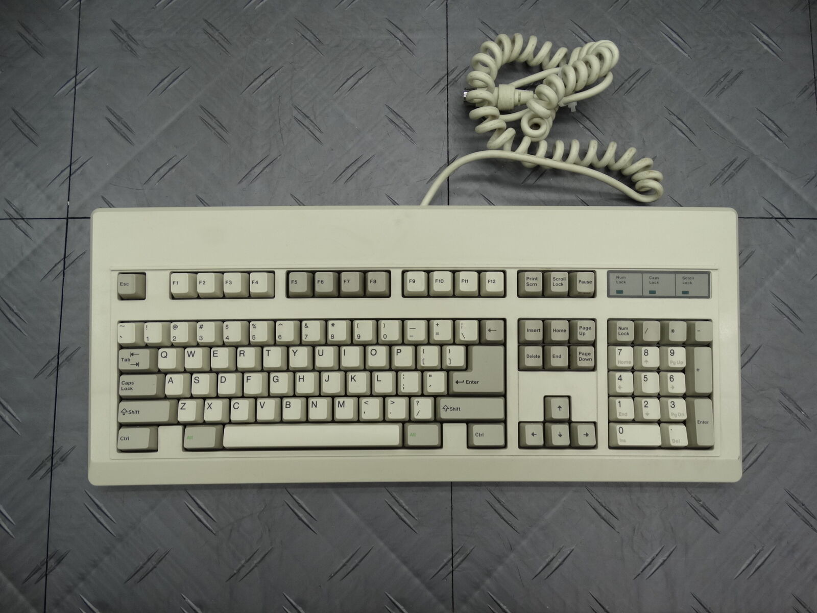 Unbranded RT-101 Wired Keyboard Vintage Beige Mainframe Collection