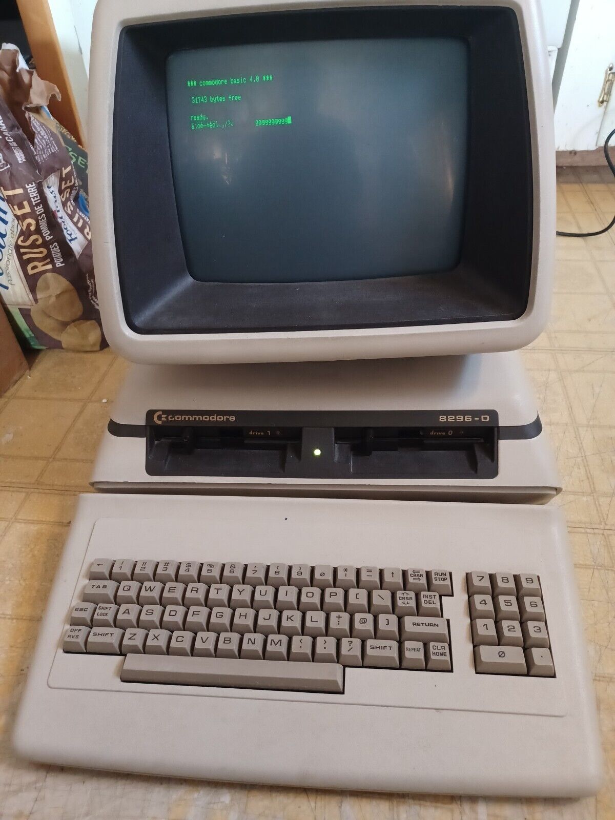Commodore 8296-D SK Computer with dual 8250 drives - SUPER RARE works - NICE