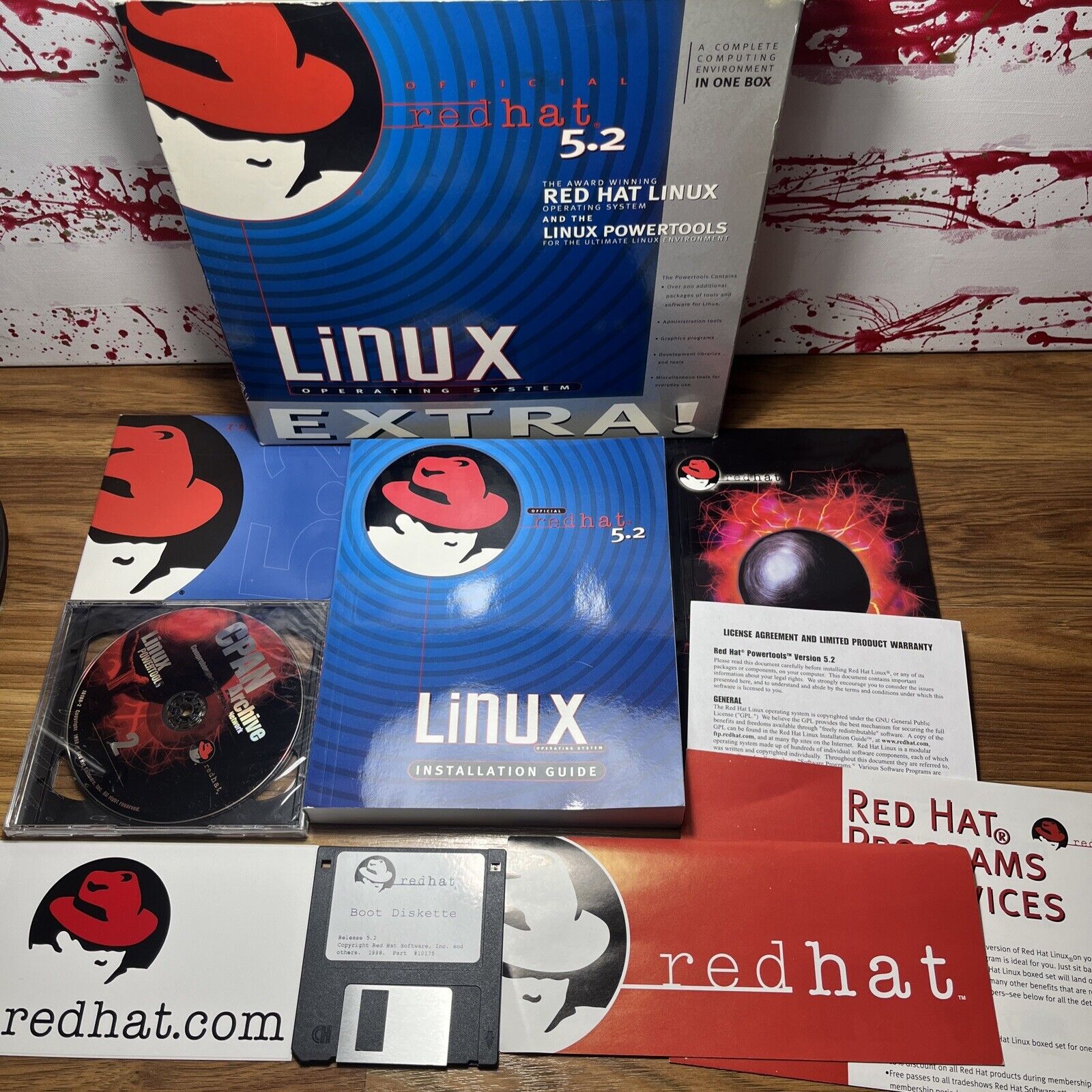 Linux Red Hat 5.2 Operating System PC CD ROM Sealed Read CIB Ships Fast
