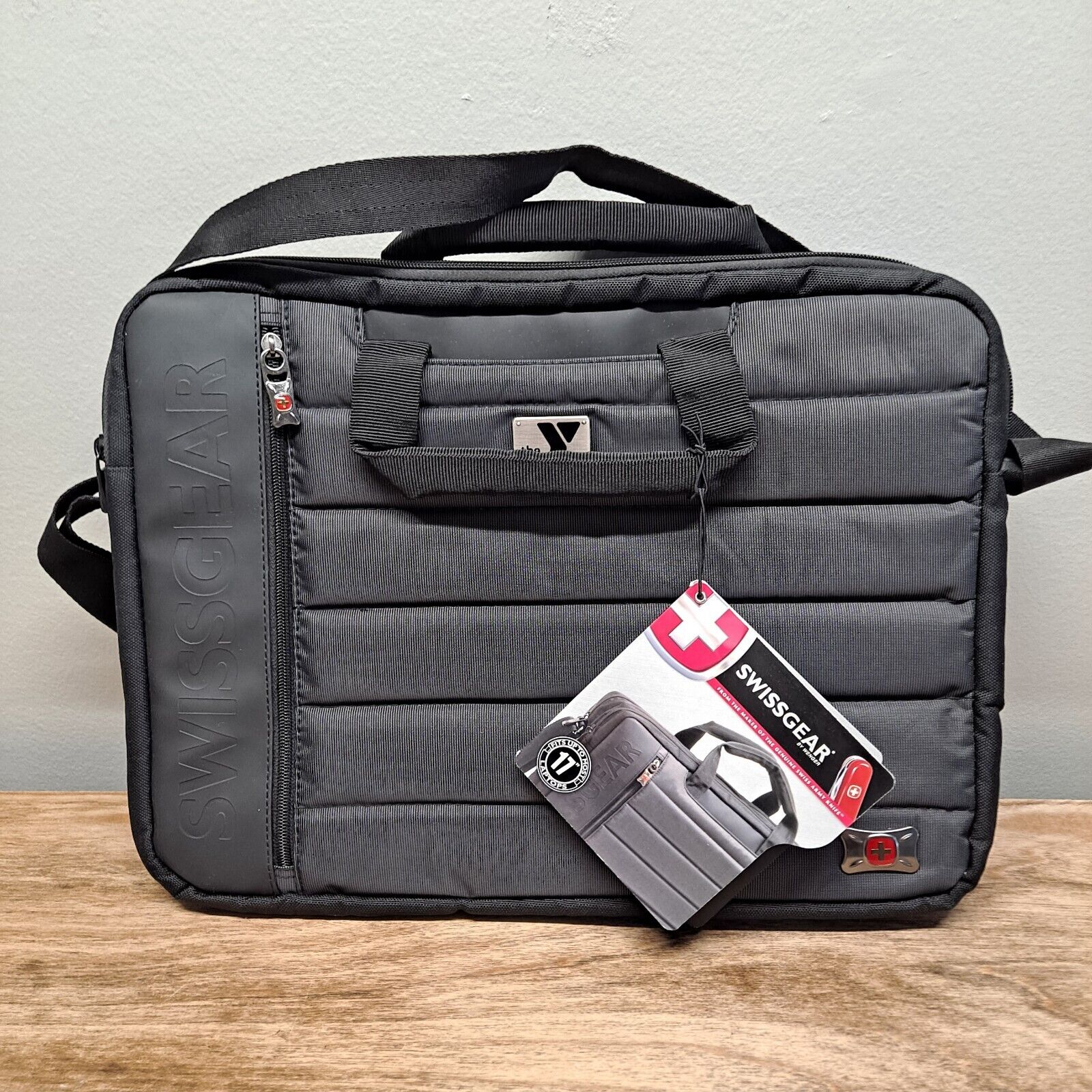 SwissGear Anthem Black Computer Slimcase  Travel Bag Fits up to 17\