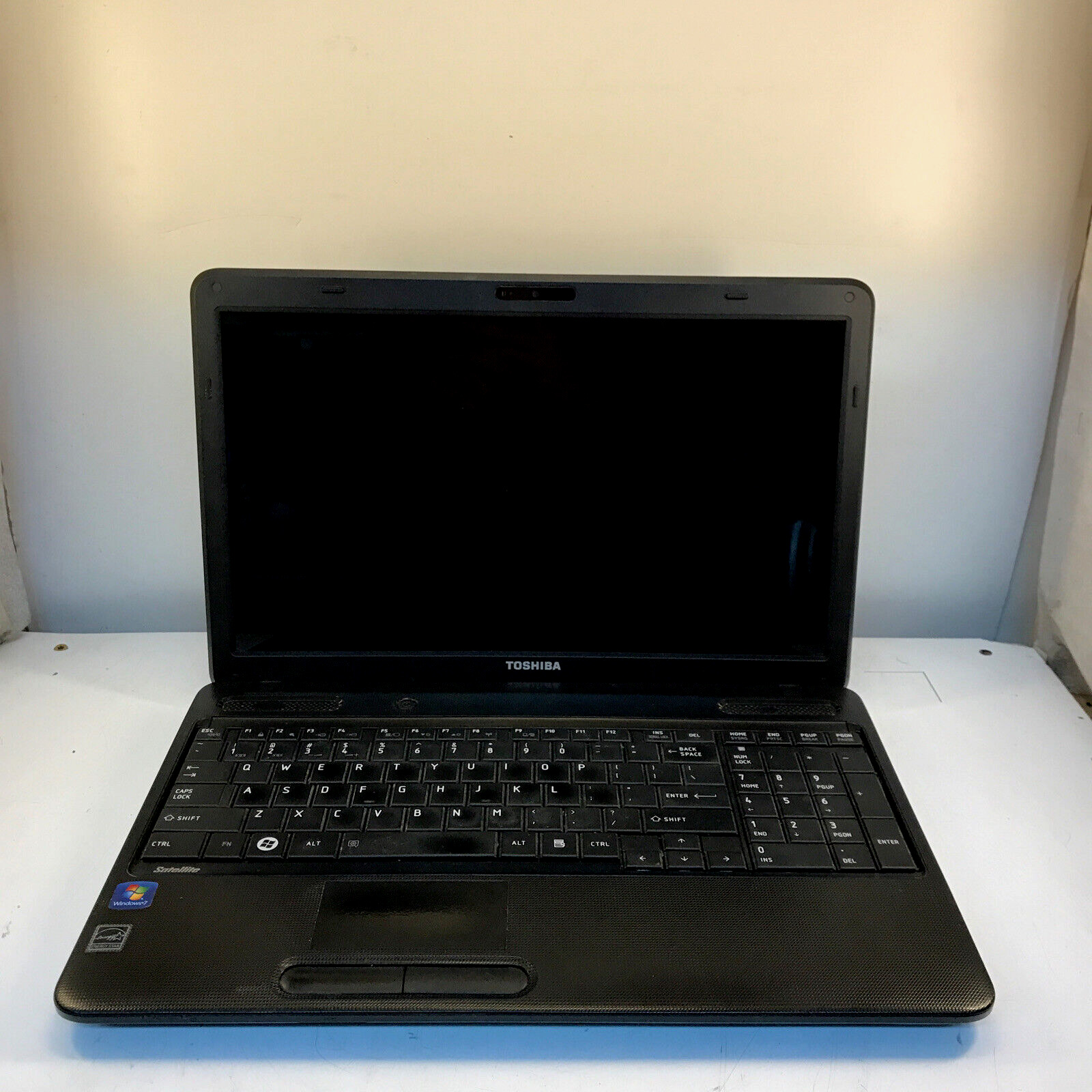Toshiba Satellite C650D AMD E-300 1.30GHZ 4GB Ram No HDD Boot to BIOS