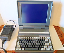 VINTAGE TANDY 2800 HD LAPTOP COMPUTER Working w/case & charger picture