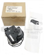 NEW EAGLE SIGNAL CONTROLS TMS463A6U TIME/MODULE REPEAT CYCLE TIMER 120 SEC picture