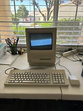 Apple Macintosh M5011 1 Mbyte RAM, 800k Drive 20 SC Hard Drive - Computer (1986) picture