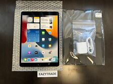 Apple iPad Air 3rd Gen. 256GB, Wi-Fi, 10.5in - Bundle - Daily Deal picture