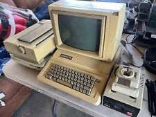 Apple lle 2e Computer System - Enhanced Version A2M2010 1983 Tested Works picture