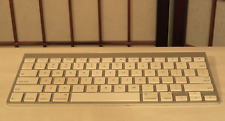 GENUINE APPLE WIRELESS BLUETOOTH KEYBOARD A1314 MAC ALUMINUM WORKS WELL picture