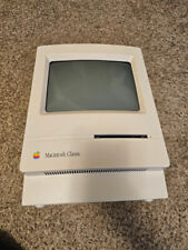 APPLE MACINTOSH CLASSIC  M1420 COMPUTER-FOR PARTS. HAS NO DISPLAY ISSUE. HAS OS picture