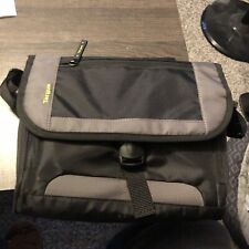 TARGUS Mini Messenger Bag For Most Tablets And Small Laptops picture