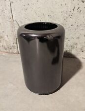 Apple Mac Pro Late 2013 - 2.7GHz 12-Core, 64GB Memory, 512GB SSD, Dual D700 12GB picture