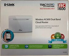 o'o'o . D-Link WIRELESS AC600 Dual Band Wi-Fi Cloud ROUTER . DIR-808L . Open Box picture