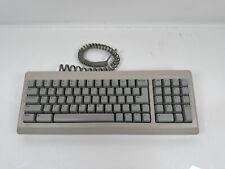 Apple M0110A Keyboard picture