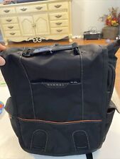 Everki Urbanite Laptop Vertical Messenger Bag EKS620 Black Fits Up to 14.1
