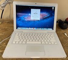 Apple MacBook 13-inch December 2007 2GHz Intel Core 2 Duo (MB061LL/B) picture
