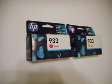 Group Of ( 2) HP 933 Ink Cartridges. Magenta and Yellow Jaune. Dated Aug. 2022. picture