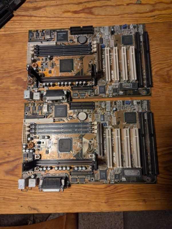ASUS P2L97-S ATX Desktop Computer Motherboard Intel Socket Slot 1