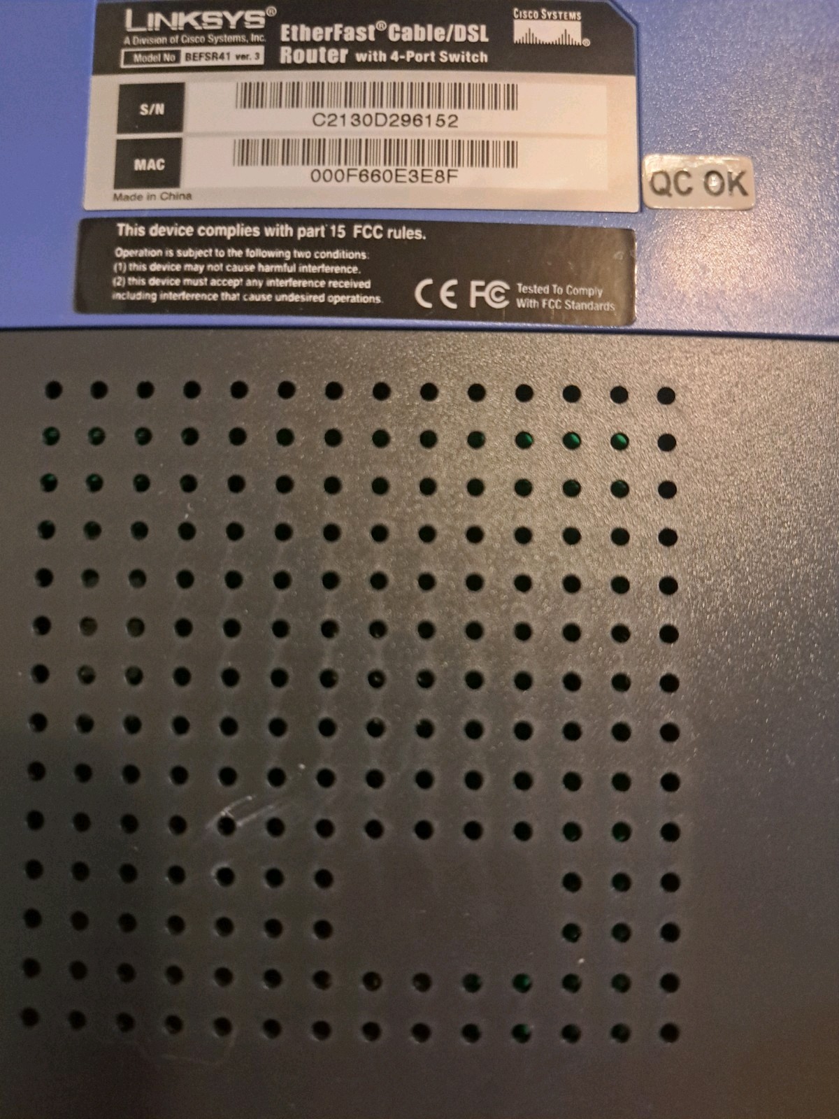 LiNKSYS v3 EtherFast Cable/DSL Router Model BEFSSR4 with 4-port Switch